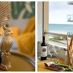 아파트 Elegante Bilocale Con Vista Mare E Parcheggio