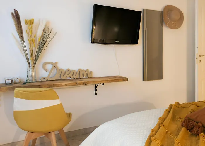 Elegante Bilocale Con Vista Mare E Parcheggio Lägenhet