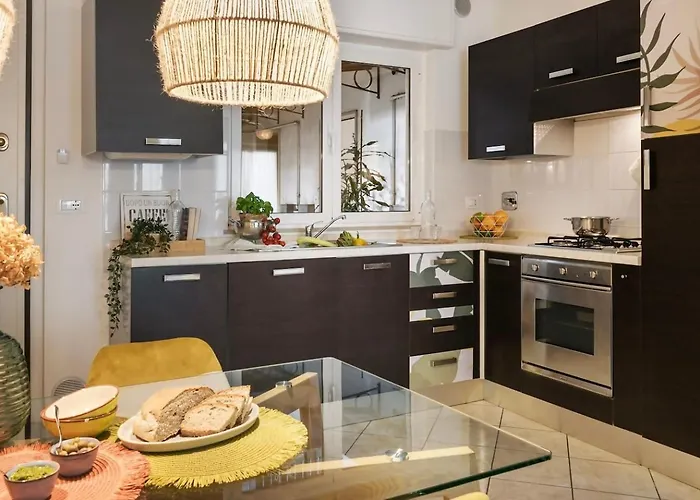 Elegante Bilocale Con Vista Mare E Parcheggio